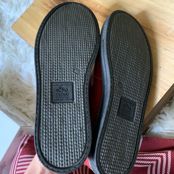 Cloud Footwear NIB Red Naja Sneakers - Picture 5 of 6